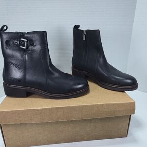 Lucky Brand Quendy Black Leather Chelsea Ankle  Booties Boots Size 5 1/2 5.5